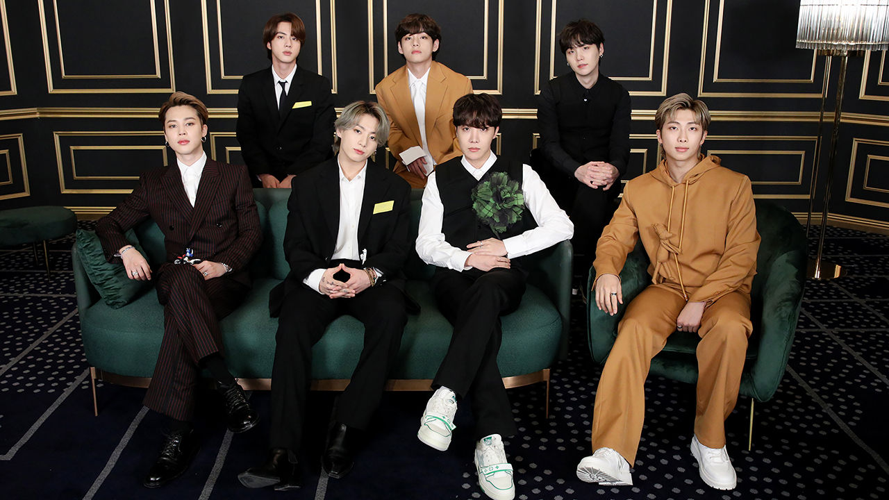 두더지로 묘사한 BTS…미국 카드사의 '인종차별 일러스트'
