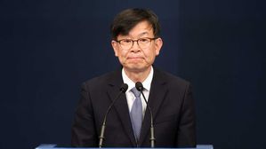 경찰, '전셋값 14.1% 인상' 김상조 수사 착수