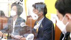 여영국 "민주당, 염치없어&hellip;정의당에 사죄하고 도움 청해야"