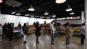 오후 5시 재보선 투표율 47.3%&hellip;2018 지선보다 8.8%p 낮아