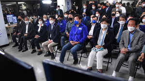 "여당, 비전 없이 생태탕 타령뿐"&hellip;전문가들이 본 與 패인