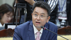 청와대 정무수석 교체 가닥&hellip;후임에 이철희 전 의원 내정