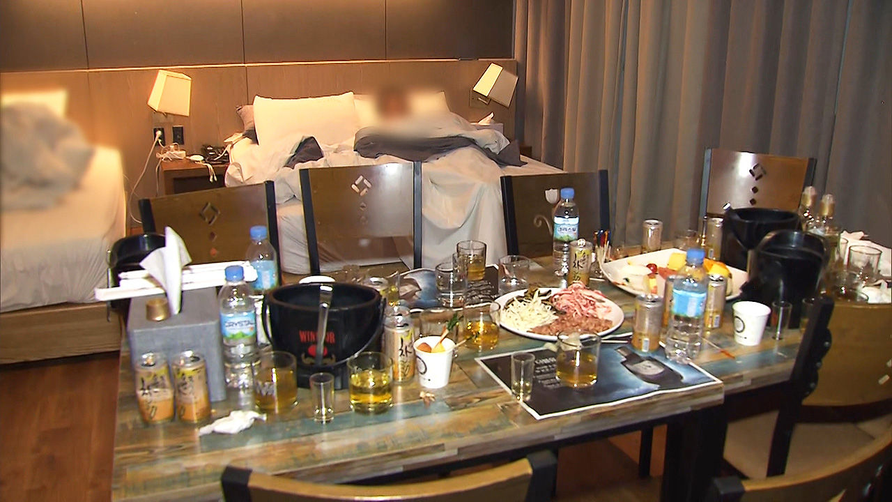 불법 영업 유흥업소들, 모텔에서 술판