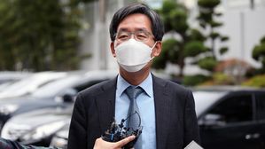 전두환 항소심 불출석, 법원 "불출석 허가 안 돼"