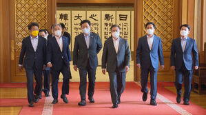 [영상] "뜻깊었다" 방미 성과 공유한 문 대통령&hellip;여야 대표들의 반응은?