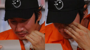 [SBS Star] Lee Kwang Soo Tearfully Delivers His Heart to 'Running Man' Family Upon His Departure
