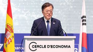 문 대통령 "코로나 넘어 대재건…韓·스페인이 주인공"