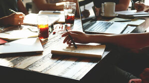 [인-잇] 행복한 직원이 많을수록 세상도 행복해집니다