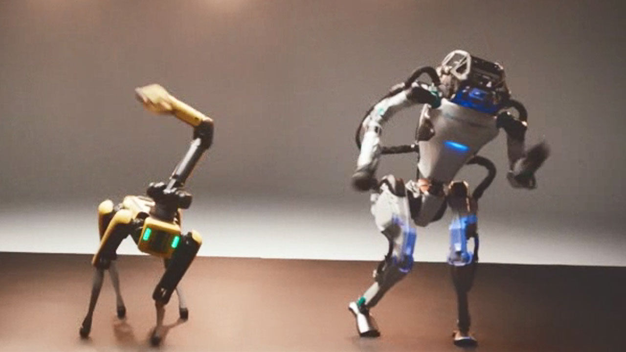 BTSと踊るロボットの