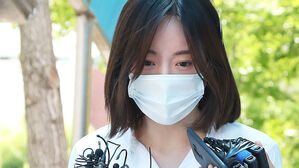 '마약 혐의' 황하나, 경찰에 체포&hellip;해외 도피 끝내고 국내 입국