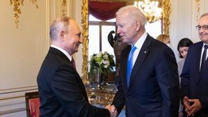 바이든, 푸틴과 통화... "랜섬웨어 공격에 조처해야"