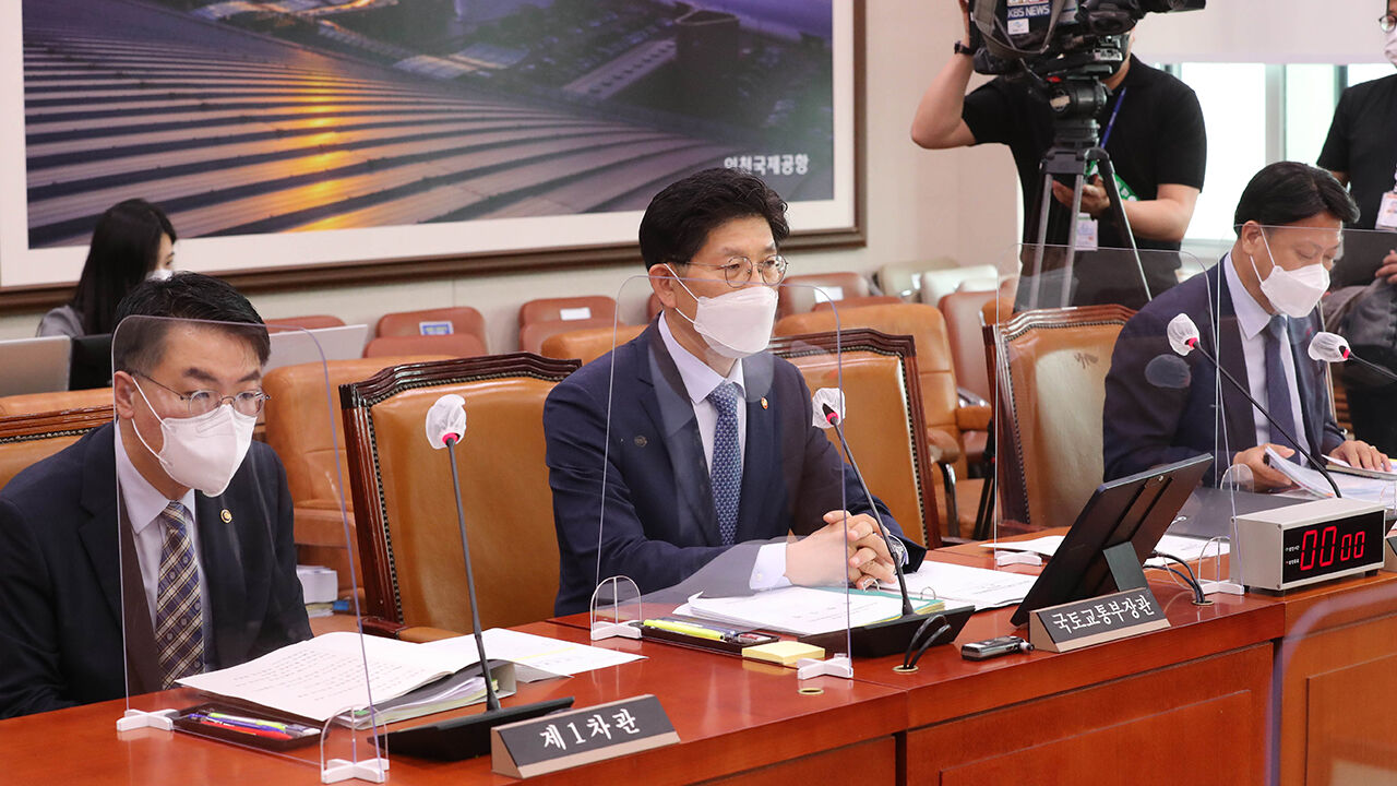 국회 국토위, '재건축 2년 실거주' 백지화 법안 의결