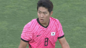 [영상] 대한민국 첫 코너킥, 아쉽게 빗나간 이강인의 슈팅