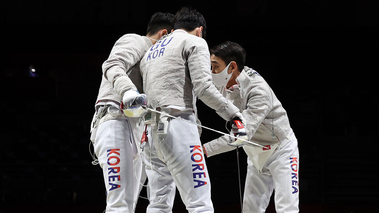 [Breaking News] Men's fencing saber team beats Germany to the final