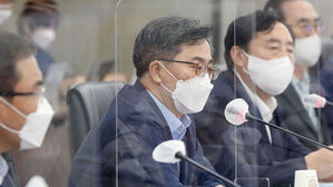 김동연 "양당에서 연락 오지만 의사 표시한 적 없어"