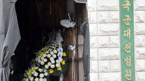 '성추행 피해' 해군 중사 순직 결정…현충원 안장