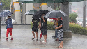[날씨] 태풍, 동해 먼바다로&hellip;저기압 영향, 서쪽 지방부터 다시 비, 남부 최대 200mm↑