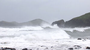 [속보] 태풍 '오마이스' 경남 고성 부근 상륙