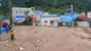 학교 담벼락 무너지고 논밭 침수&hellip;태풍 피해 속출