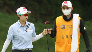 김효주 &middot; 장하나 등 KB금융 스타챔피언십 1R 공동 선두