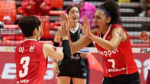 '제7구단' 페퍼저축은행, 창단 첫 경기 역전패&hellip;'졌잘싸'