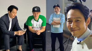 [SBS Star] Lee Jung Jae Gets a Special Selfie Lesson from a Photographer