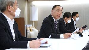 홍남기 "택지개발사업 과도한 민간개발이익 환수 제도 재점검"