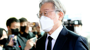 이재명 "재난지원금, 추가로 1인당 30∼50만 원은 지급해야"