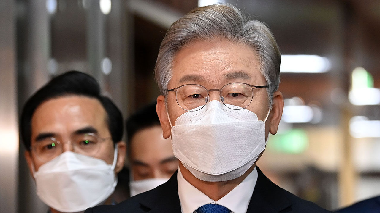 이재명 "전 국민 재난지원금, 초과 세수 있어 합리적 결론 가능"