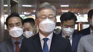 이재명 "내가 로봇을 학대? 가짜뉴스 엄정 책임 물어야"