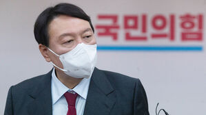 윤석열 "이재명, 아무공약 대잔치&hellip;'친서민 가면' 찢어져"