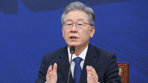 이재명 "전 국민 재난지원금 적극 추진&hellip;국가부채비율 장애 안 돼"