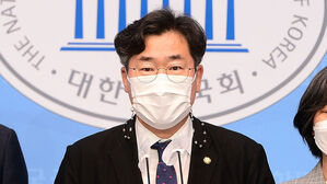 이재명 측 "檢, 야당 '배임 프레임' 갇혀&hellip;돈 흐름 따라가야"