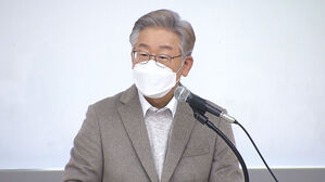 이재명, 청년 표심 공략&hellip;오늘 일정은 아내 낙상사고로 취소