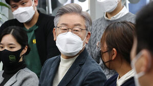 이재명, 서울지역 대학 언론인 간담회&hellip;'청년 &middot; 소통' 행보