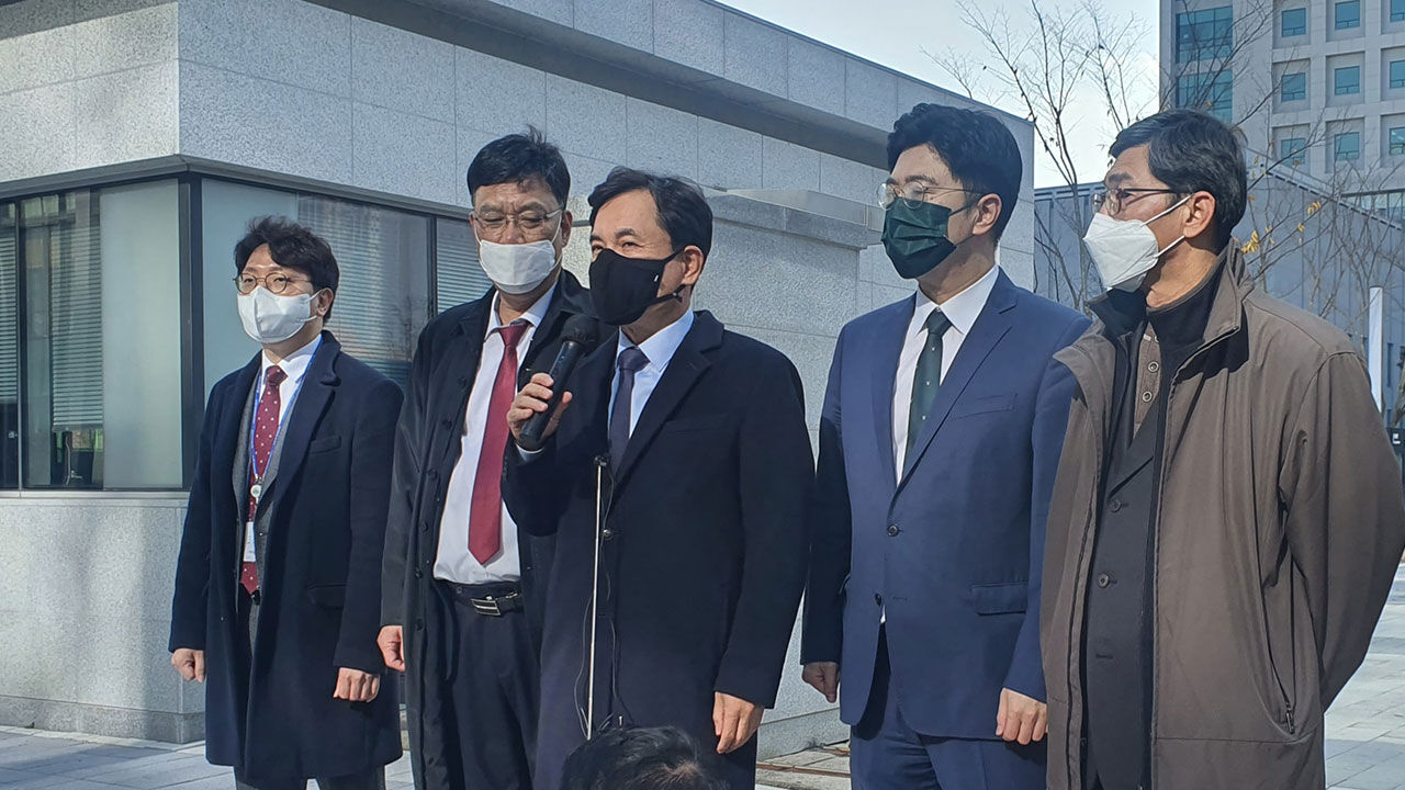국민의힘 "검찰, '이재명 변호사비 대납 의혹' 신속 수사해야"