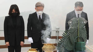 이재명, 연평도 전사자 묘역 참배&hellip;"북한의 일방 도발 용인 않을것"