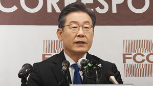 이재명, 매타버스 타고 호남 대장정&hellip;나흘간 1,300km 이동