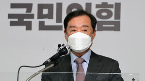 선대위원장 '사퇴설' 김병준 "직을 열심히 할 생각"