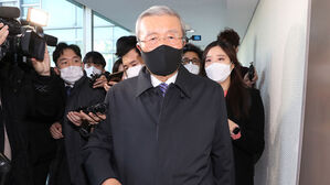 '총괄선대위원장 안 맡나' 질문에 끄덕인 김종인&hellip;"할 말 없다니까"