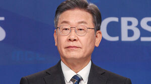 이재명, 조국 논란에 "낮은 자세로 사과&hellip;민주당 외면받는 근원"