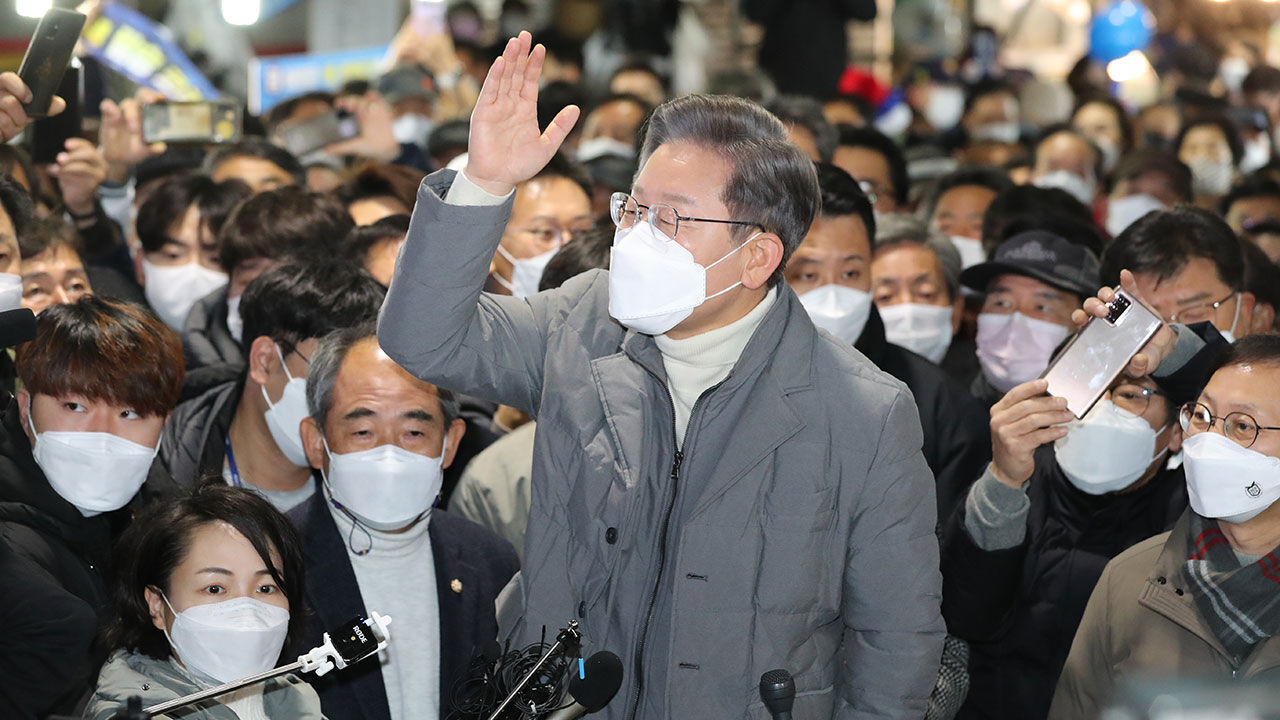 이재명, 尹 겨냥 "군사정권 안 되듯 검찰국가도 절대 안 돼"