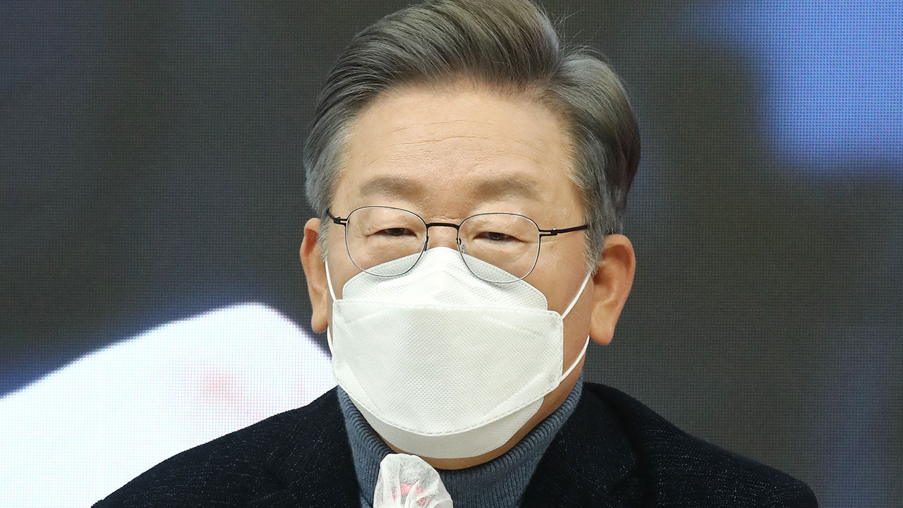 이재명 "윤석열, 특검 피하지 말라…거부하는 자가 범인"