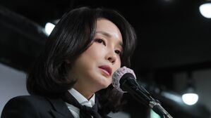 김건희 "남편 키워준 건 문 정권&hellip;박근혜 탄핵한 건 보수"