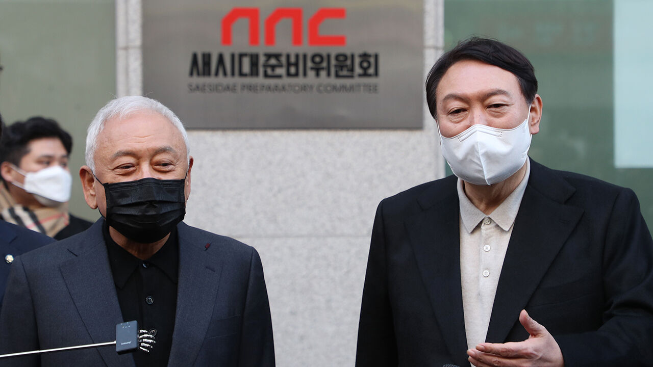 "신지예 사퇴 책임"…김한길, 새시대준비위원장 전격 사의