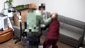 믿고 맡겼는데 노인 폭행&hellip;'끔찍' 요양원 CCTV 보니