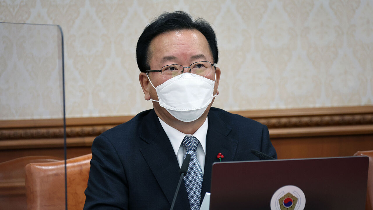 김부겸 총리 "곧 대선…공직자 정치적 중립 중요"