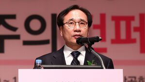 '야당 추천' 문상부 선관위원도 자진 사퇴