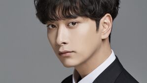 [SBS Star] 2PM CHANSUNG's Fiancee Is Reportedly 8 Years Older Than Him