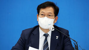 송영길 "폐업한 자영업자 손실보상 등 사각지대 지원 추진" (사진=연합뉴스)